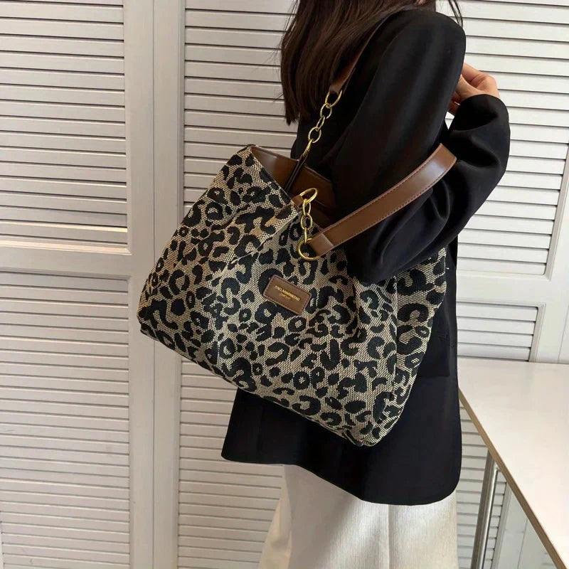 FELINE GRACE — Leopard Charm Tote