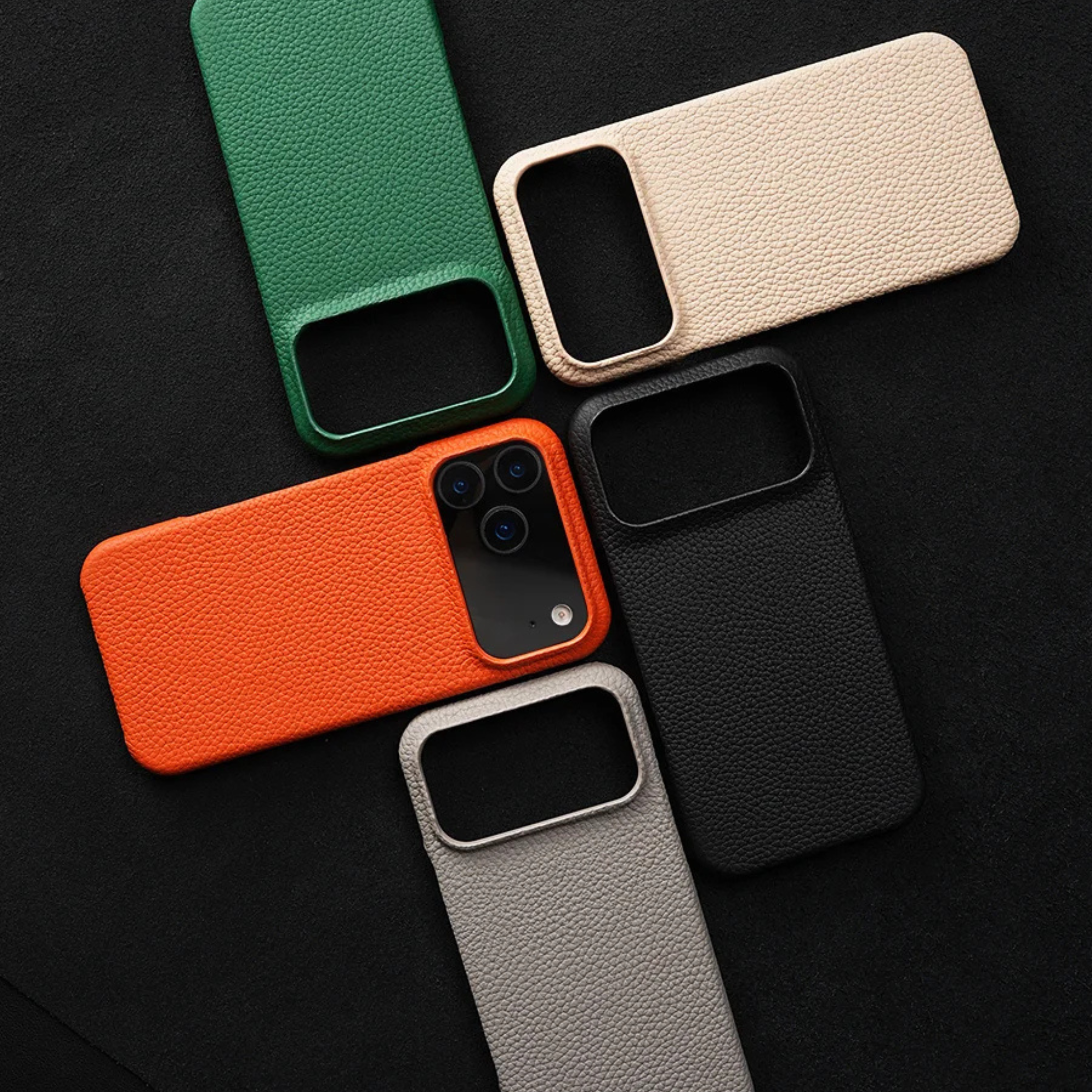 CALIBRA — Leather iPhone 17 Case