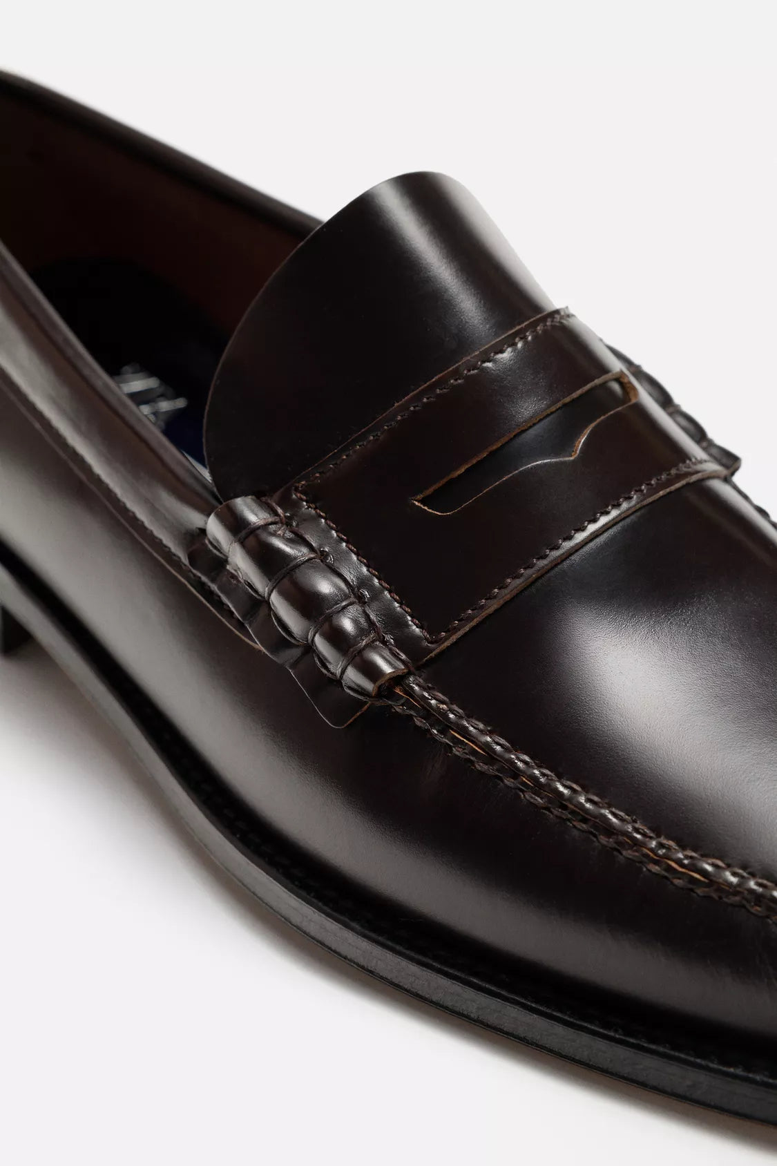 TATE’S LEATHER LOAFER