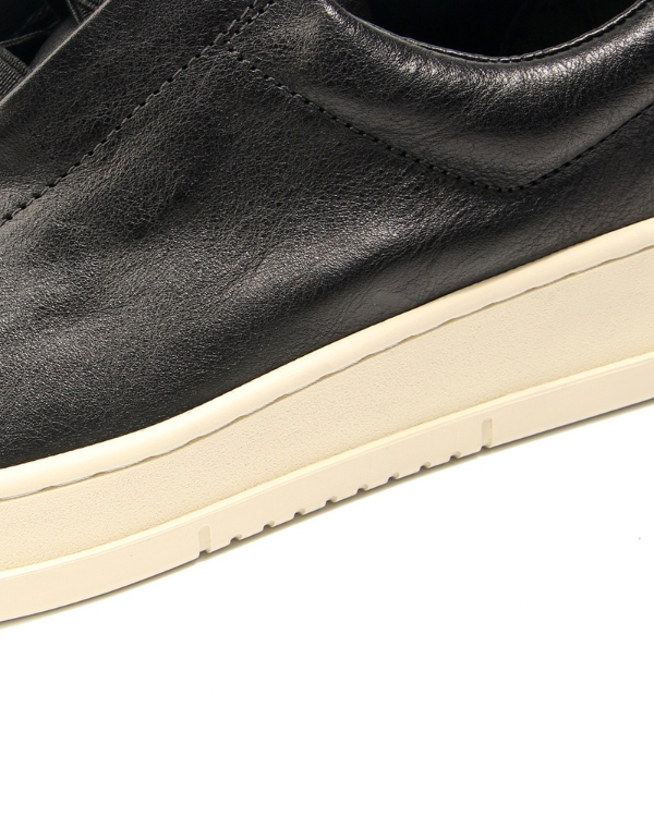 Vintage Laceless Leather Sneaker