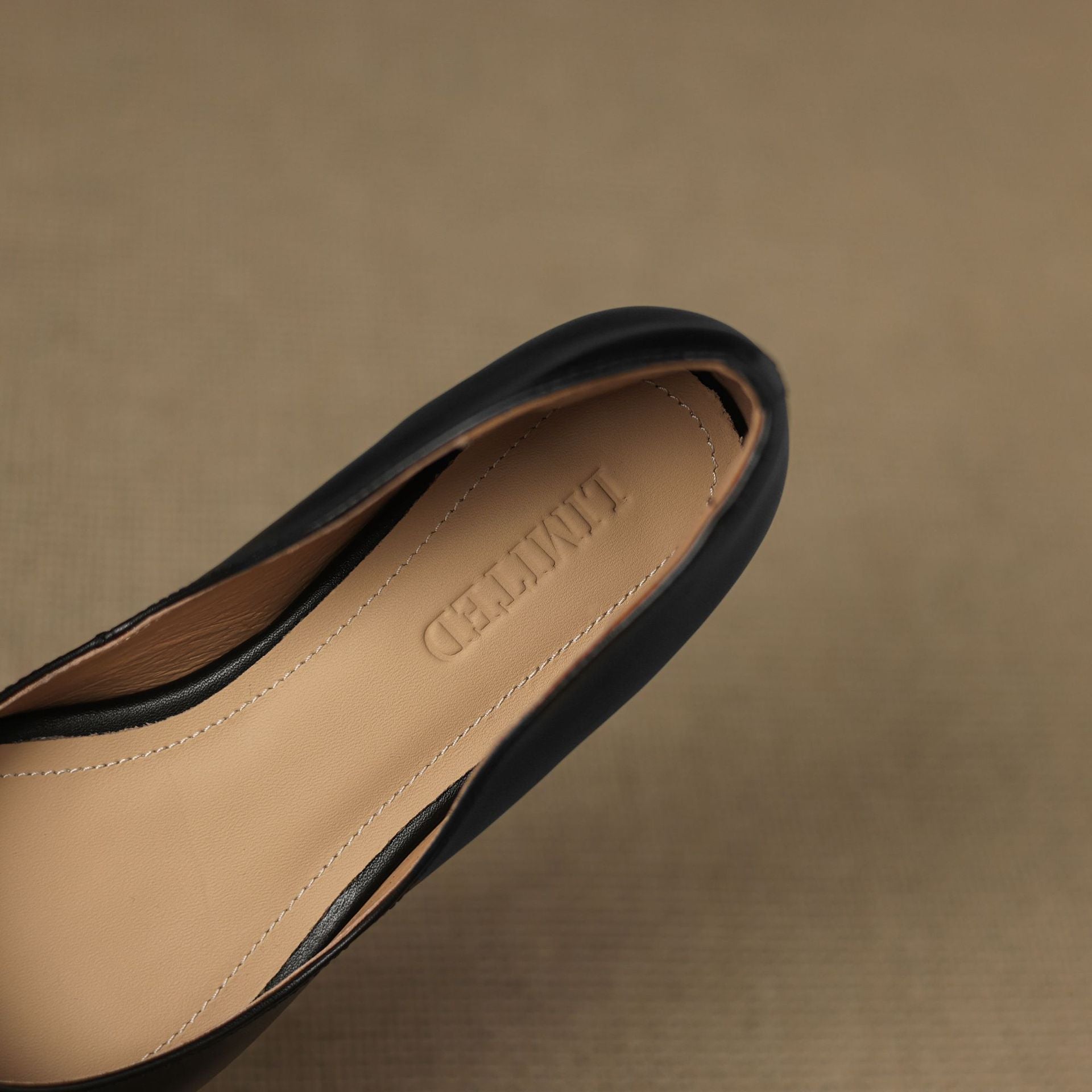 CALIANA — Pointed Flats