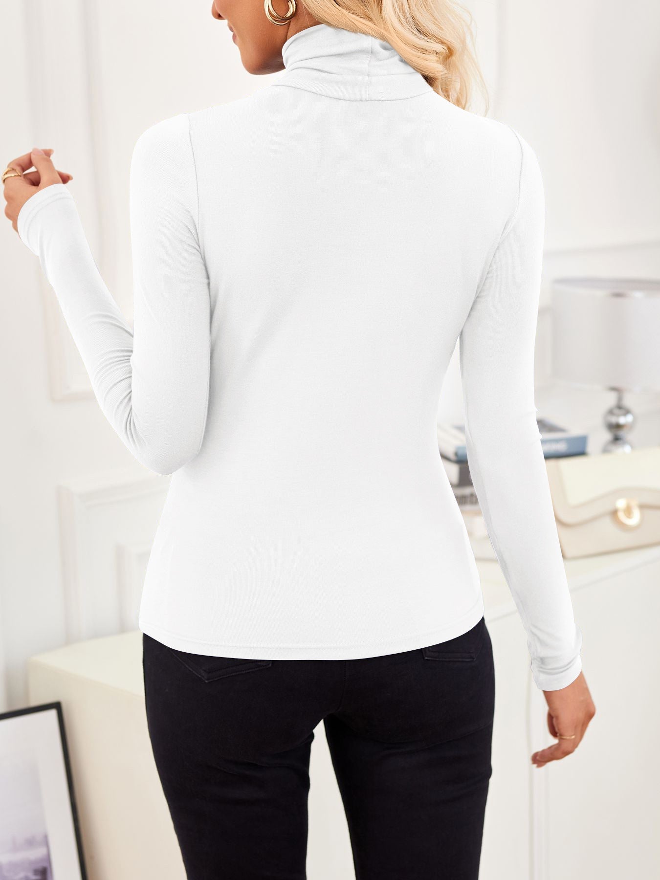 Turtleneck Top: Slim, Form-Fitting for Effortless Chic