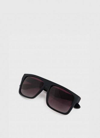 Wayfarer sunglasses with colored lenses