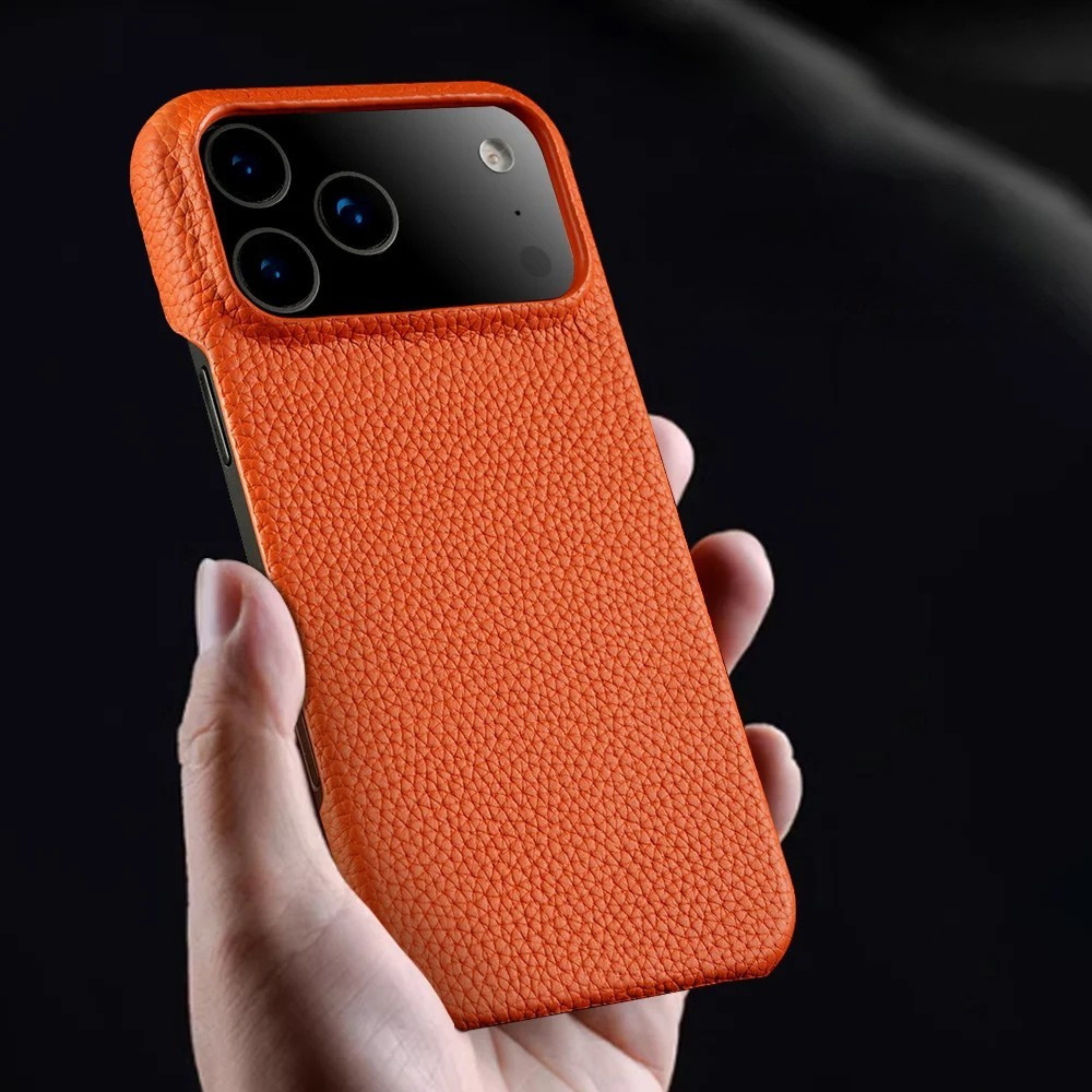 CALIBRA — Leather iPhone 17 Case