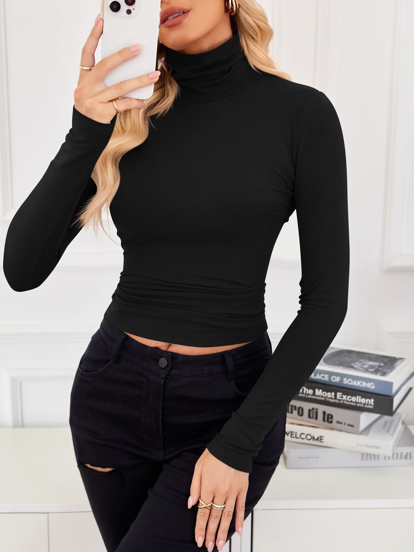 Turtleneck Top: Slim, Form-Fitting for Effortless Chic
