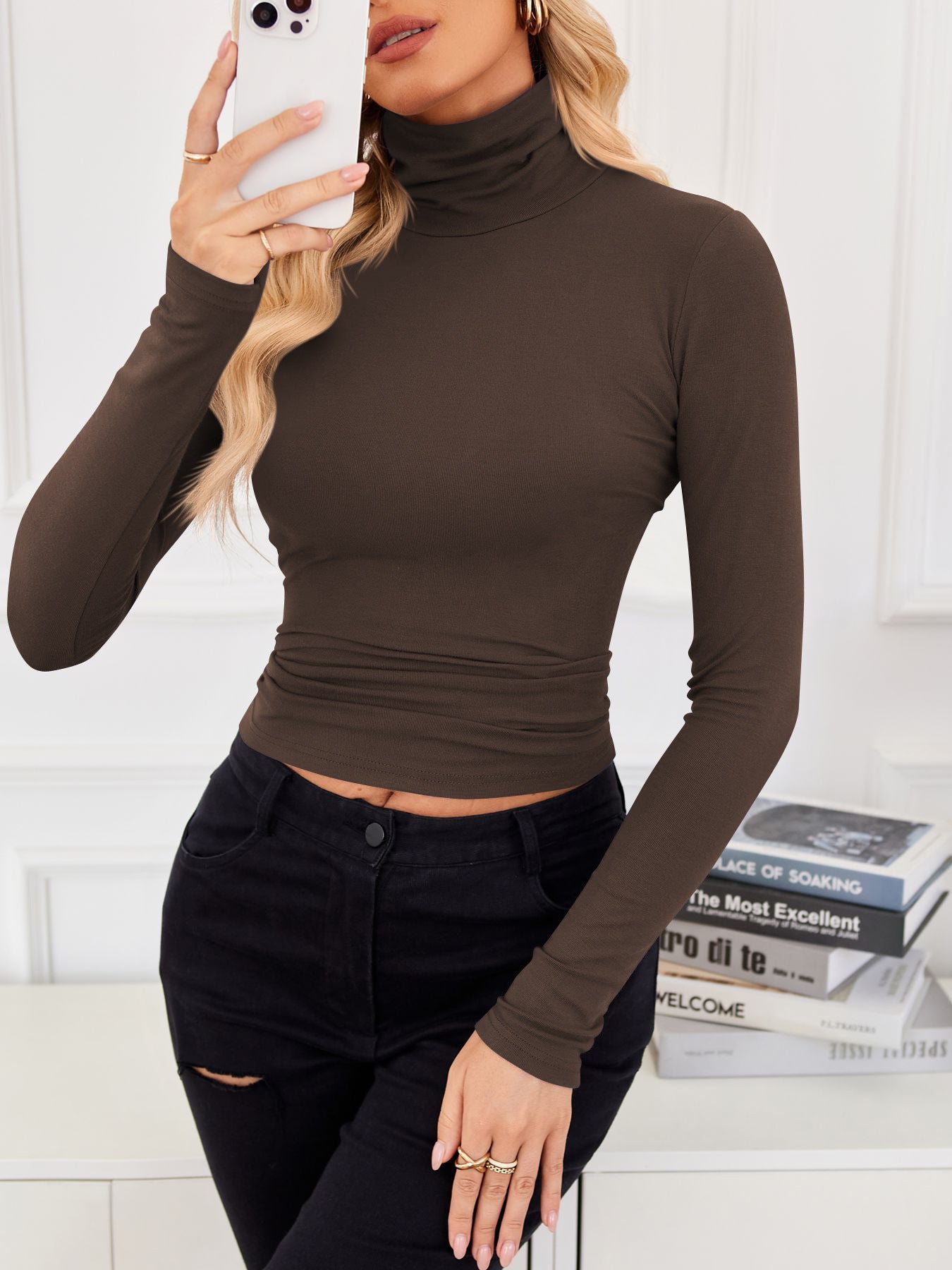 Turtleneck Top: Slim, Form-Fitting for Effortless Chic