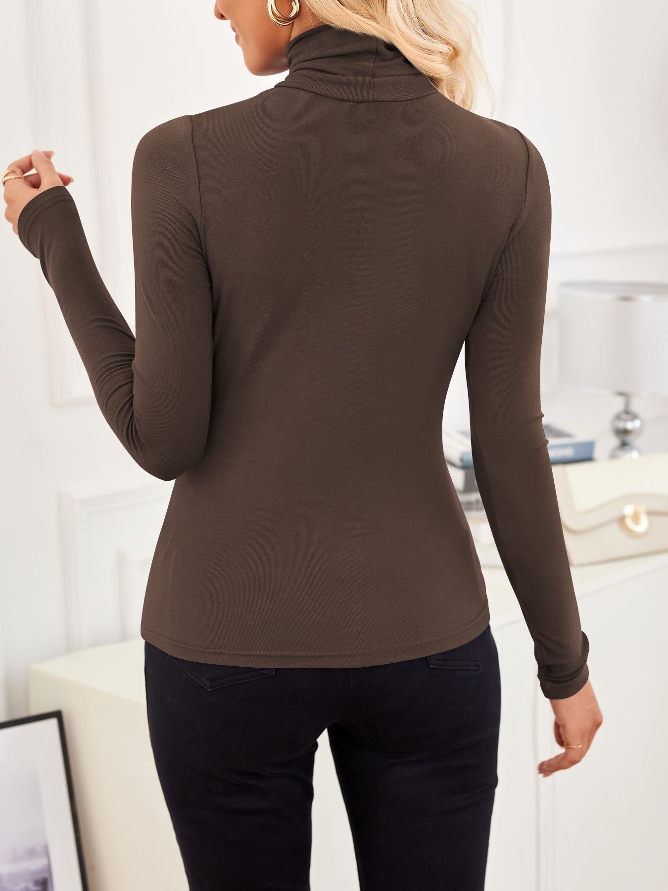 Turtleneck Top: Slim, Form-Fitting for Effortless Chic