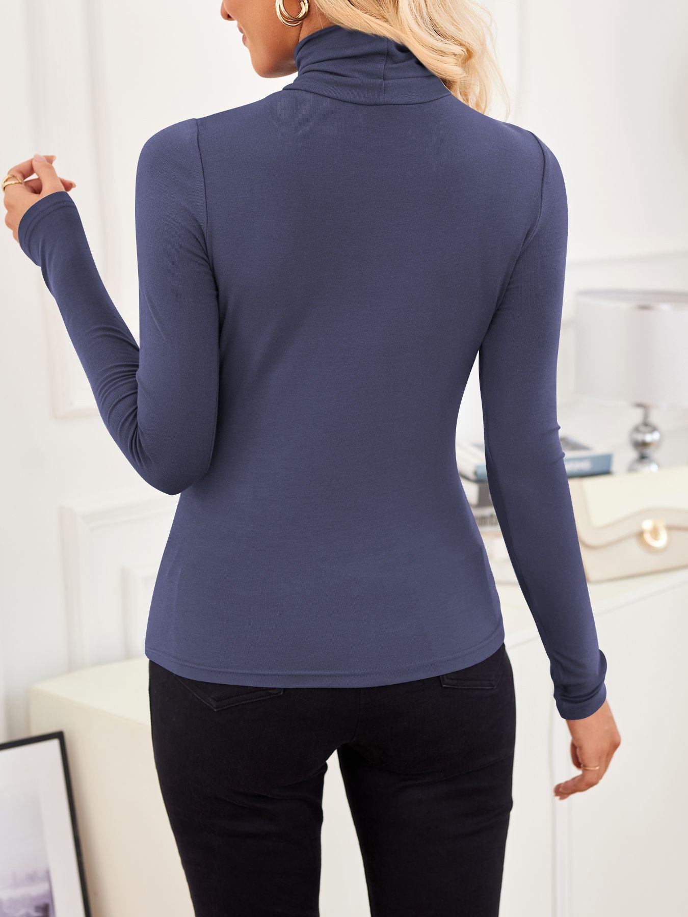 Turtleneck Top: Slim, Form-Fitting for Effortless Chic