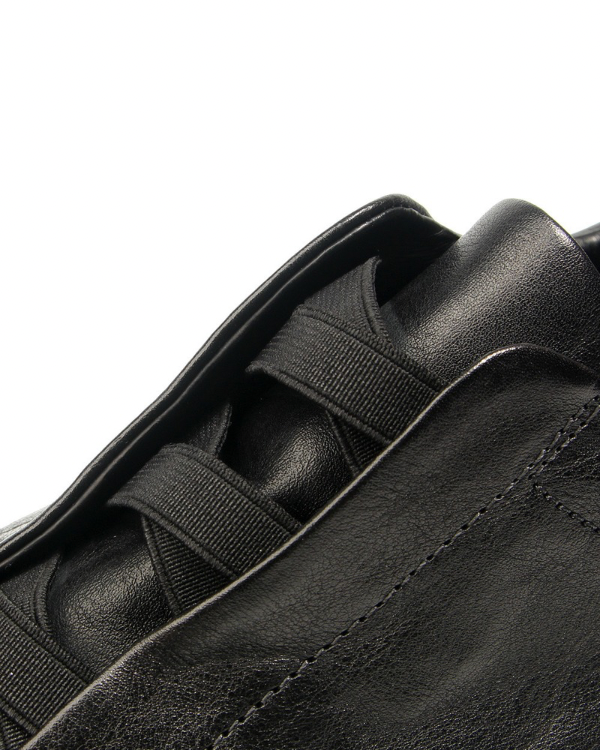 Vintage Laceless Leather Sneaker