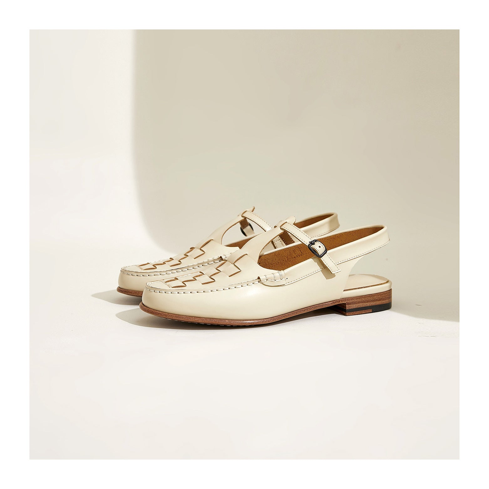 SIVARO — Leather Sandals