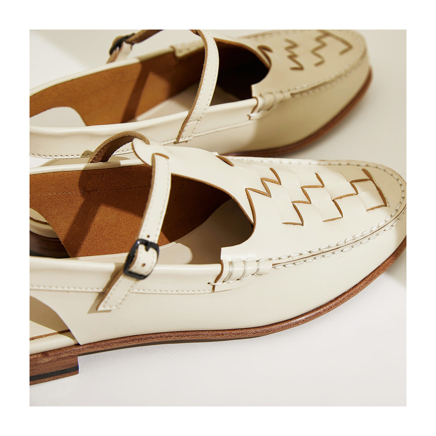 SIVARO — Leather Sandals